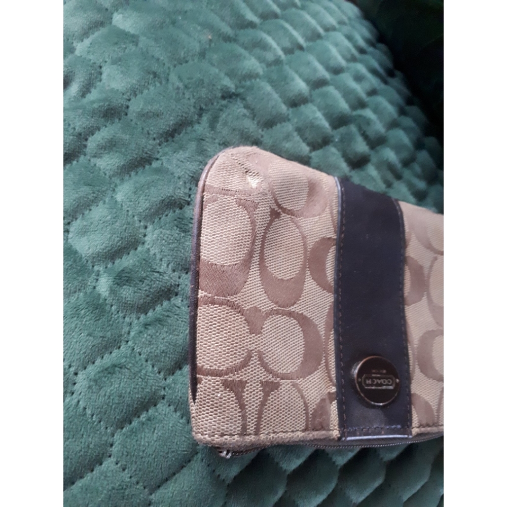 🍂Coach wristlet🍂 - Picture 5 of 6